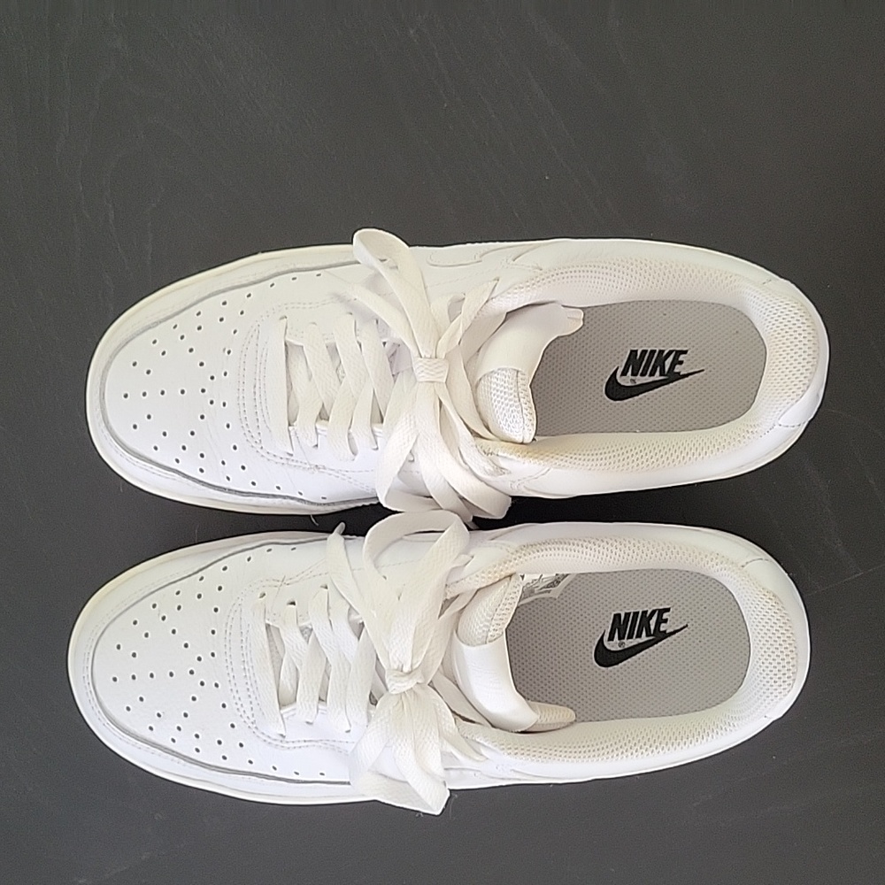 Women 9 Nike white airforce